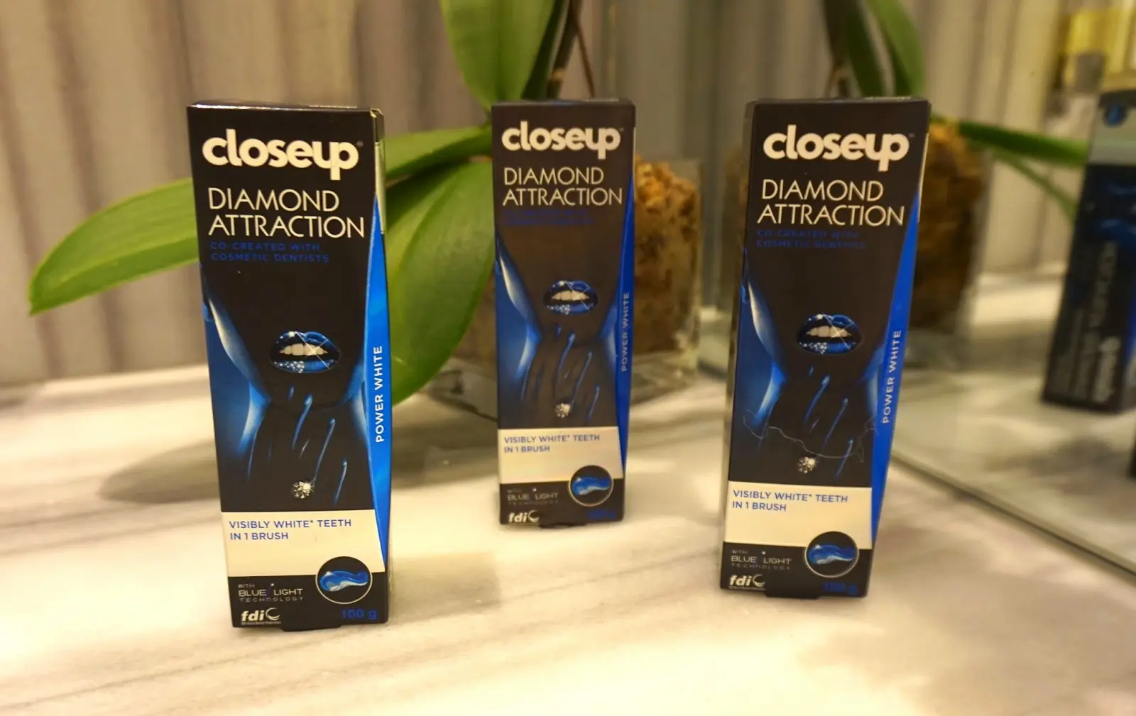 Close Up Diamond Attraction Toothpaste 100g | Hong Phat Co., ltd
