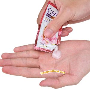 Clear Cherry Blossom Anti-Dandruff Shampoo Sachets 5.9ml × 10